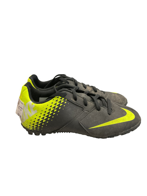 Vist Large View of Product Image Which is Used Nike Soccer Turf Shoes Black And Yellow Junior 02.5