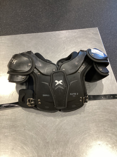 Vist Large View of Product Image Which is Used Xenith FLYTE 2 FB Shoulder Pads Black SM