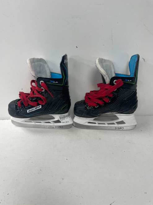 Vist Large View of Product Image Which is Used Bauer X-LP Youth Hockey Skate Youth 09.0