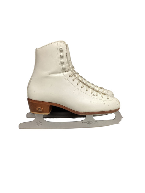Vist Large View of Product Image Which is Used Riedell 720 WomensFigure Skate White Senior 6