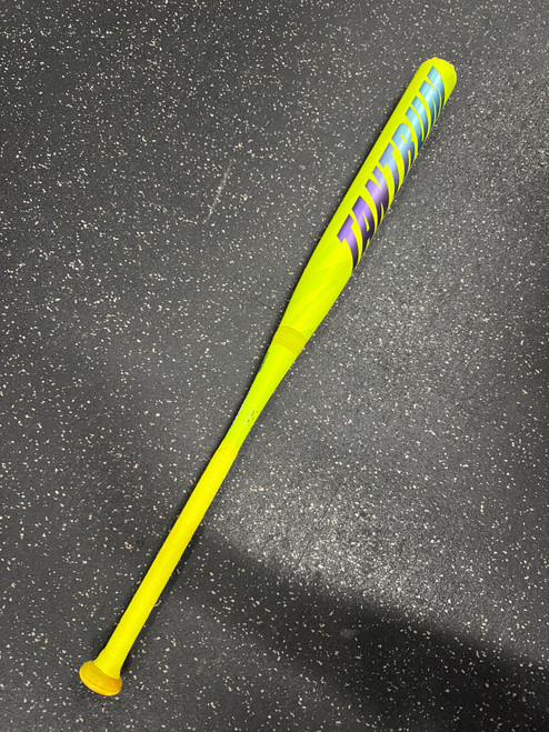 Vist Large View of Product Image Which is Used Easton TANTRUM ESU6TNTB 26OZ BB/SB Slowpitch Bat 34"
