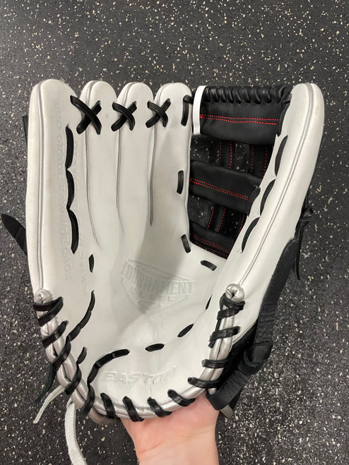 Vist Large View of Product Image Which is Used Easton TESP13 BB/SB Glove LH Throw White 13"