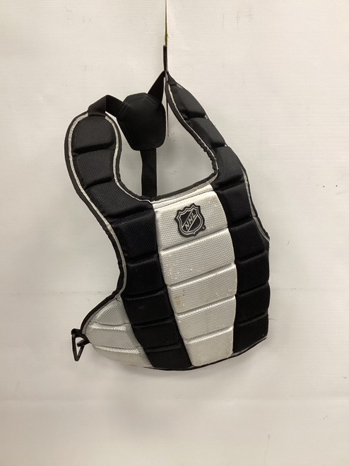 Vist Large View of Product Image Which is Used Franklin STREET HOCKEY CHEST PROTECTOR Street Body Armor White SM