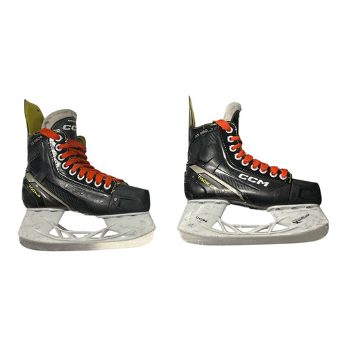Vist Large View of Product Image Which is Used CCM TACKS AS 560 Junior Hockey Skate Junior 03