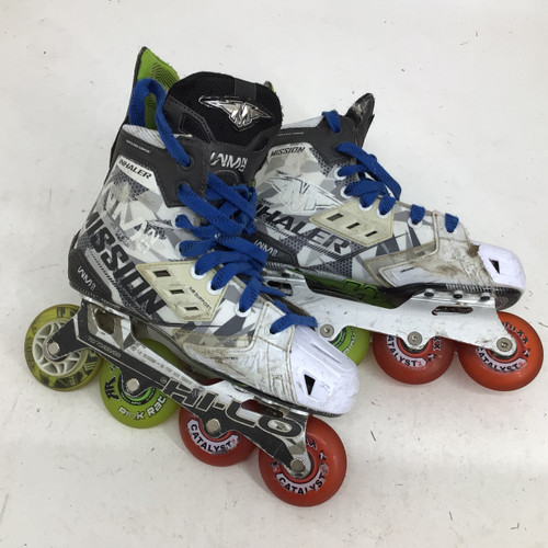 Vist Large View of Product Image Which is Used Mission INHALER WM02 JR 4.5E INLINE HOCKEY SKATE Roller Hockey Skates White Junior 04.5