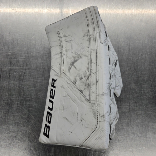Vist Large View of Product Image Which is Used Bauer BAUER M5 PRO BLOCKER Senior Goalie Blocker White