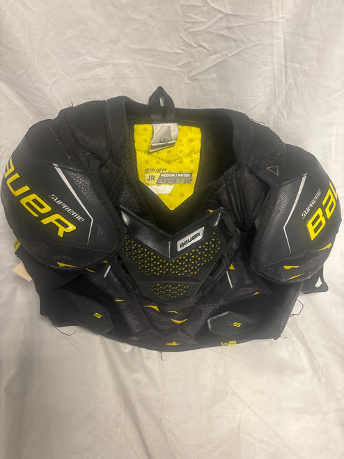 Vist Large View of Product Image Which is Used Bauer SUPREME 3S Junior Shoulder Pads MD