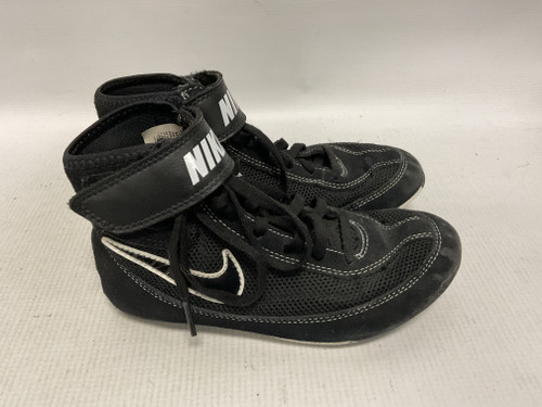 Vist Large View of Product Image Which is Used Nike Wrestling Shoes Black Junior 02
