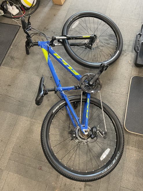 Vist Large View of Product Image Which is Used Fuji ADVENTURE Mountain Bike Boys Royal Blue 27 1/2"