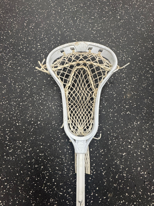 Vist Large View of Product Image Which is Used Maverik ASCENT CARBON Wmn Atk/Mid Complete Stick White
