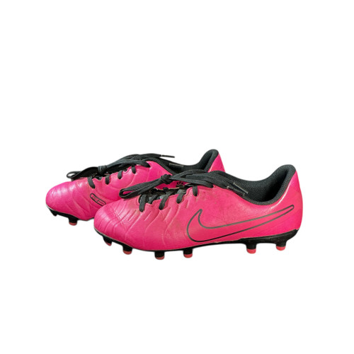 Vist Large View of Product Image Which is Used Nike Soccer Cleats Pink Junior 02