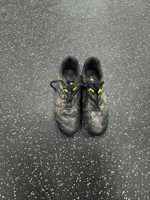 Vist Large View of Product Image Which is Used Soccer Cleats Black Junior 03