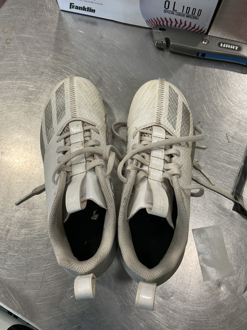 Vist Large View of Product Image Which is Used Adidas Soccer Cleats White Junior 04
