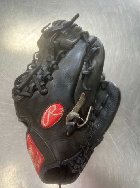 Vist Large View of Product Image Which is Used Rawlings GG204B GOLD GLOVE BB/SB Glove RH Throw Black 11 1/2"