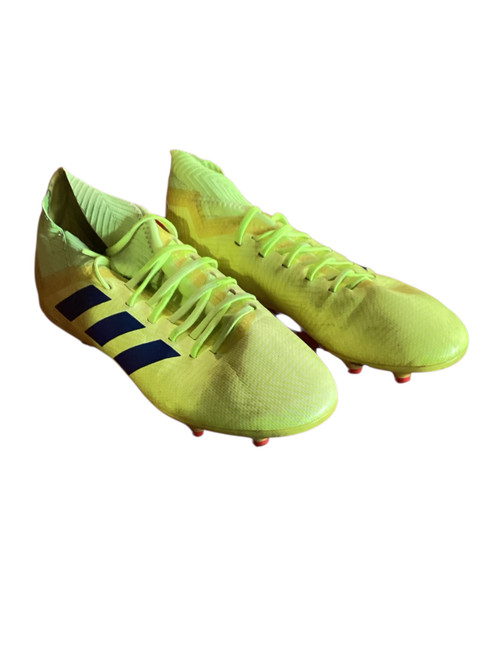 Vist Large View of Product Image Which is Used Adidas Soccer Cleats None Junior 01.5