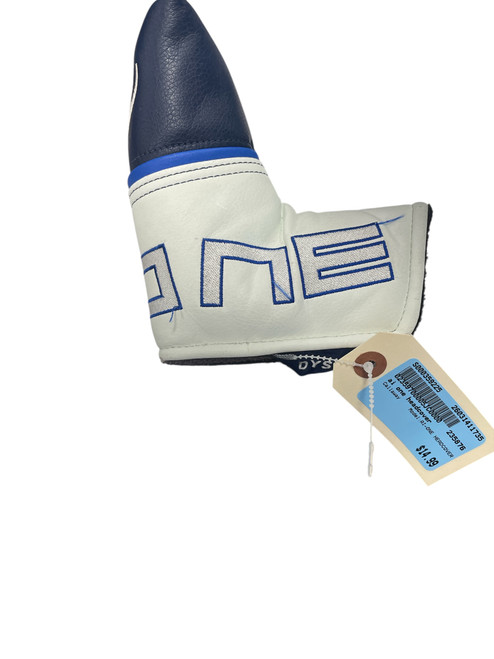 Vist Large View of Product Image Which is Used Callaway AI-ONE HEADCOVER Golf Accessory