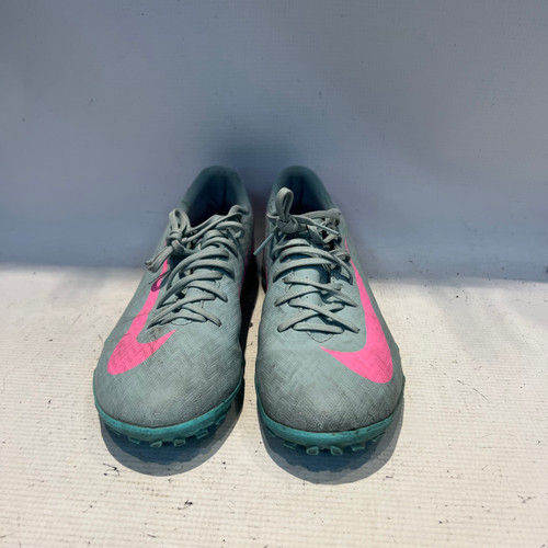 Vist Large View of Product Image Which is Used Nike Soccer Turf Shoes Grey Senior 7