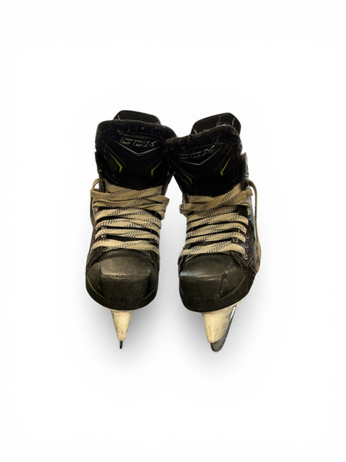 Vist Large View of Product Image Which is Used CCM RIBCORE Junior Hockey Skate Junior 02