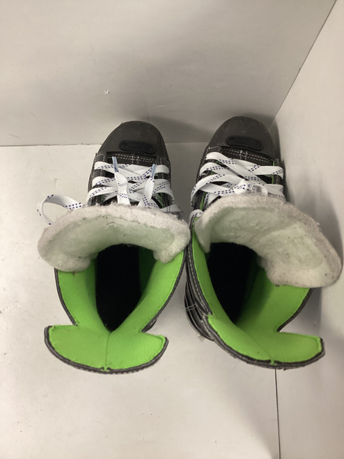 Vist Large View of Product Image Which is Used Bauer XLS Junior 04 Hockey Skate 
