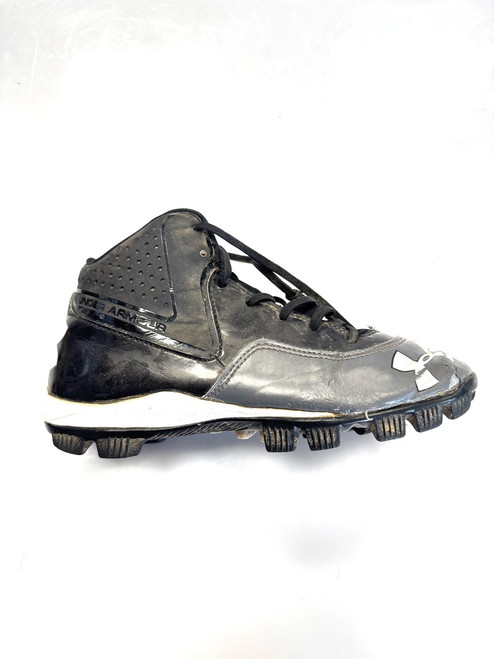 Vist Large View of Product Image Which is Used Under Armour .CLEAT BB/SB Cleats Black Junior 04