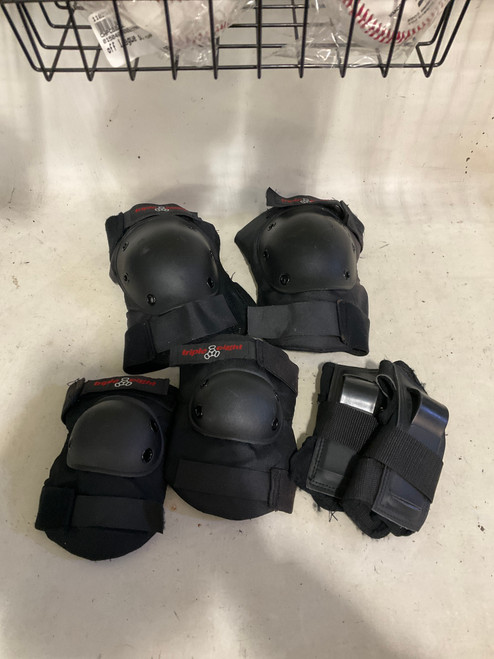 Vist Large View of Product Image Which is Used Triple Eight Inline Protective Set Black SM