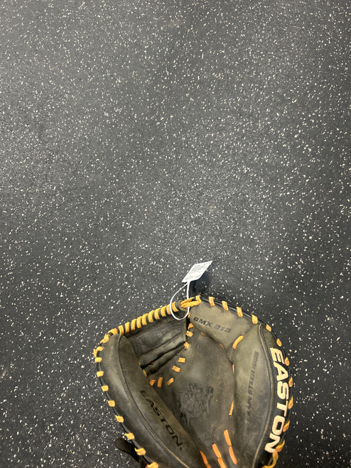 Vist Large View of Product Image Which is Used Easton BMX 21B BB/SB Catchers RH Throw Black 32 1/2"