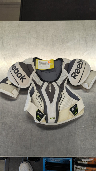Vist Large View of Product Image Which is Used Reebok 20K Youth Shoulder Pads SM