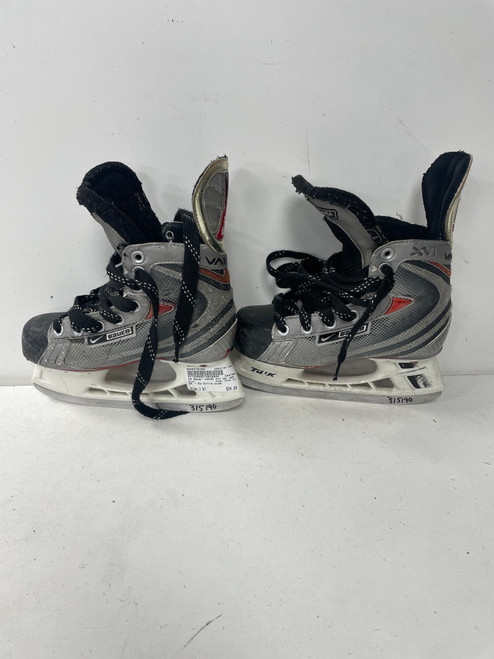 Vist Large View of Product Image Which is Used Bauer VAPOR XVI Junior Hockey Skate Junior 01