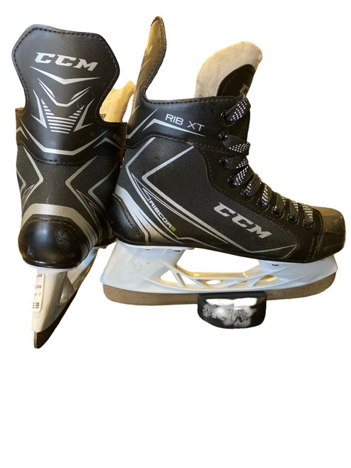 Vist Large View of Product Image Which is Used CCM RIBCORE XT Junior Hockey Skate Junior 03