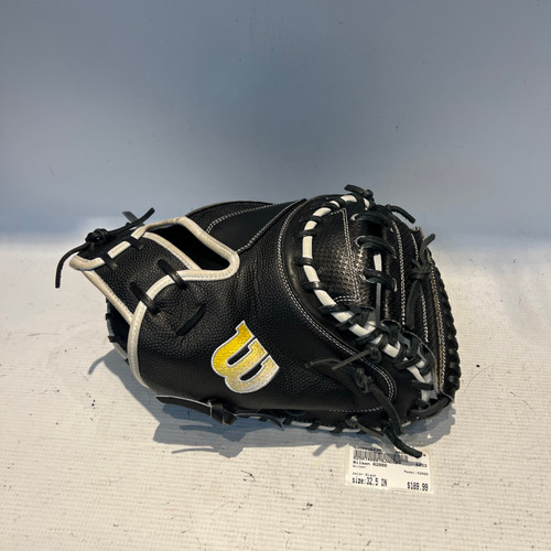 Vist Large View of Product Image Which is Used Wilson A2000 BB/SB Catchers RH Throw Black 32 1/2"