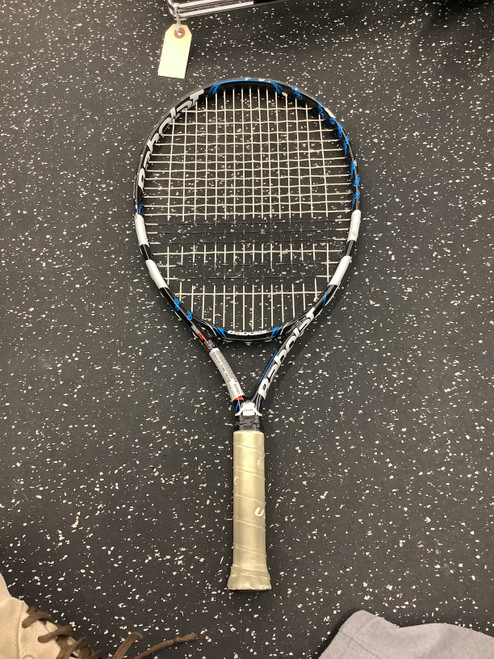 Vist Large View of Product Image Which is Used Babolat PURE DRIVE Junior Tennis Racquet None 23"