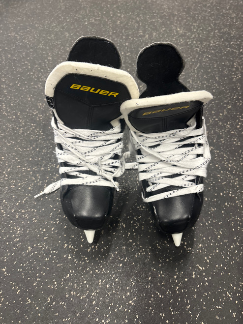 Vist Large View of Product Image Which is Used Bauer SUPREME S140 Junior Hockey Skate Junior 01
