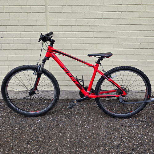 Vist Large View of Product Image Which is Used Giant ATX 26 Mountain Bike Mens Red 38-42cm - 15-16" - SM Frame