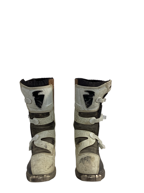 Vist Large View of Product Image Which is Used Thor BLITZ Mens Boots White Senior 9