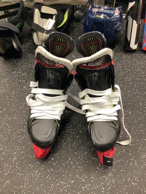 Vist Large View of Product Image Which is Used Bauer VAPOR 2X Senior Hockey Skate Senior 8
