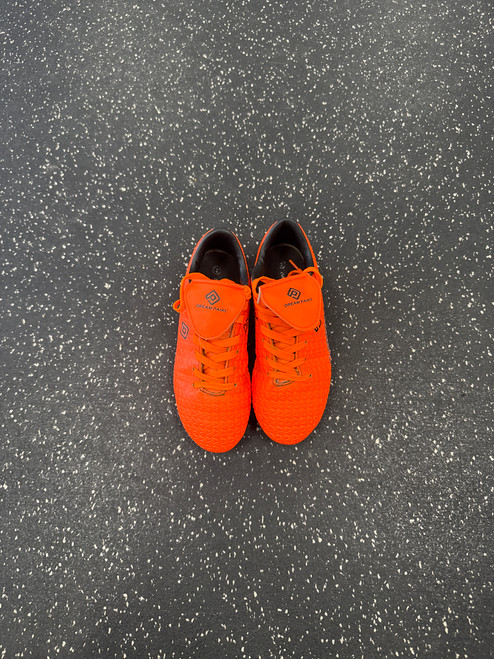 Vist Large View of Product Image Which is Used DREAM PAIRS Soccer Cleats Orange Junior 02