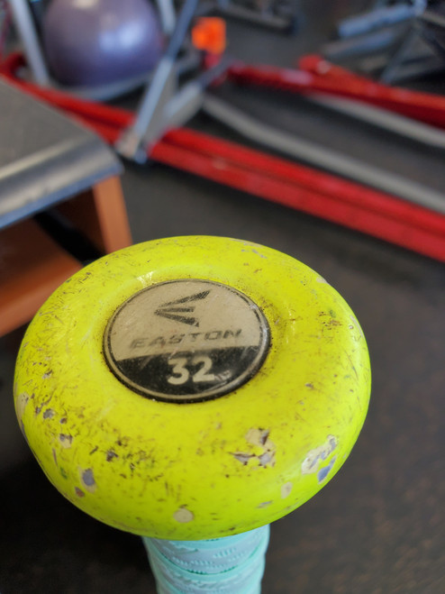 Vist Large View of Product Image Which is Used Easton S500 BB/SB High School -3 Bat 29"