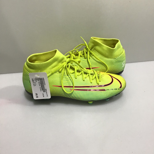 Vist Large View of Product Image Which is Used Nike Soccer Cleats Yellow Senior 8.5