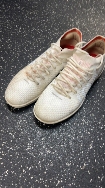 Vist Large View of Product Image Which is Used Soccer Indoor Shoes White Senior 8.5