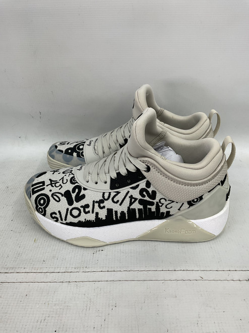 Vist Large View of Product Image Which is Used Basketball Shoes M Beige Senior 8