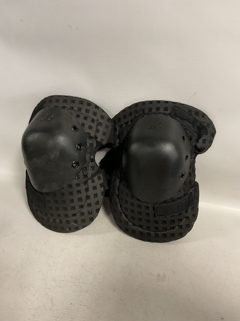Vist Large View of Product Image Which is Used K2 Inline Kneepads White MD