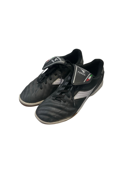 Vist Large View of Product Image Which is Used Diadora Soccer Indoor Shoes Black Senior 6.5