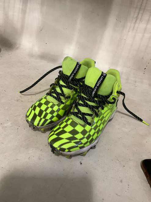 Vist Large View of Product Image Which is Used Under Armour Jr FB Cleats Green Junior 05