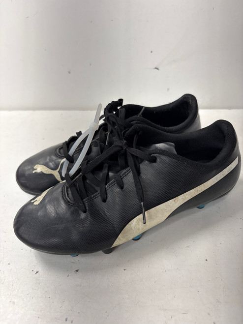 Vist Large View of Product Image Which is Used Puma Soccer Cleats Black Junior 06