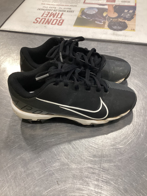 Vist Large View of Product Image Which is Used Nike BASEBALL CLEATS BB/SB Cleats Black Junior 01