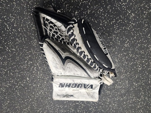 Vist Large View of Product Image Which is Used Vaughn PRO V ELITE Junior Goalie Catcher White
