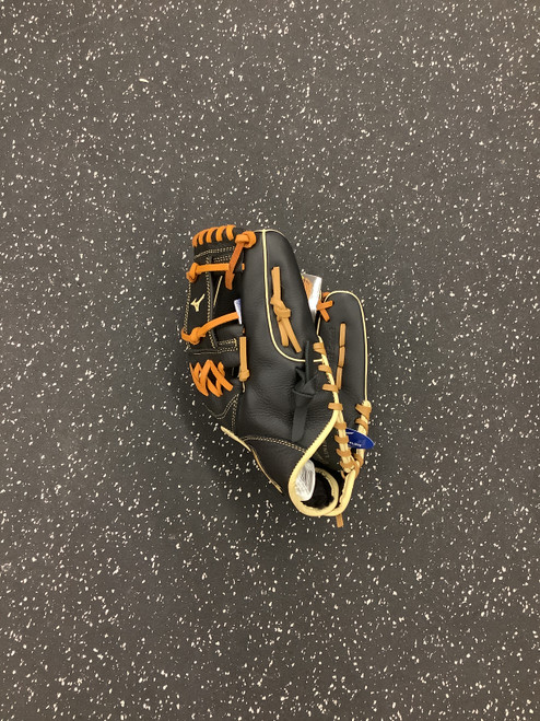 Vist Large View of Product Image Which is Used Mizuno GPSL 1101 BB/SB Glove RH Throw Black 11"