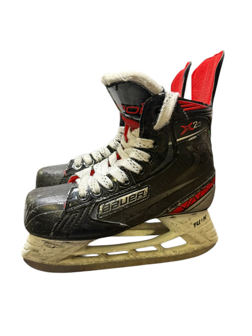 Vist Large View of Product Image Which is Used Bauer VAPOPR X2.5 Junior Hockey Skate Junior 03