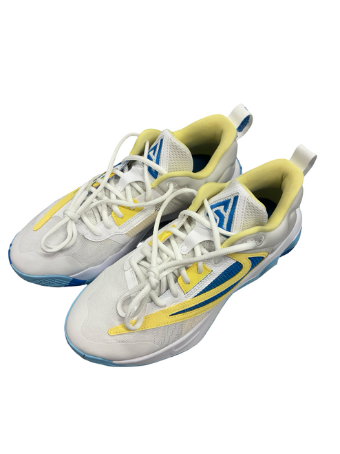Vist Large View of Product Image Which is Used Nike Basketball Shoes M White Senior 9.5