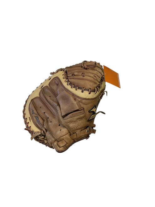 Vist Large View of Product Image Which is Used Mizuno GXC 93 BB/SB Catchers RH Throw Brown 33 1/2"